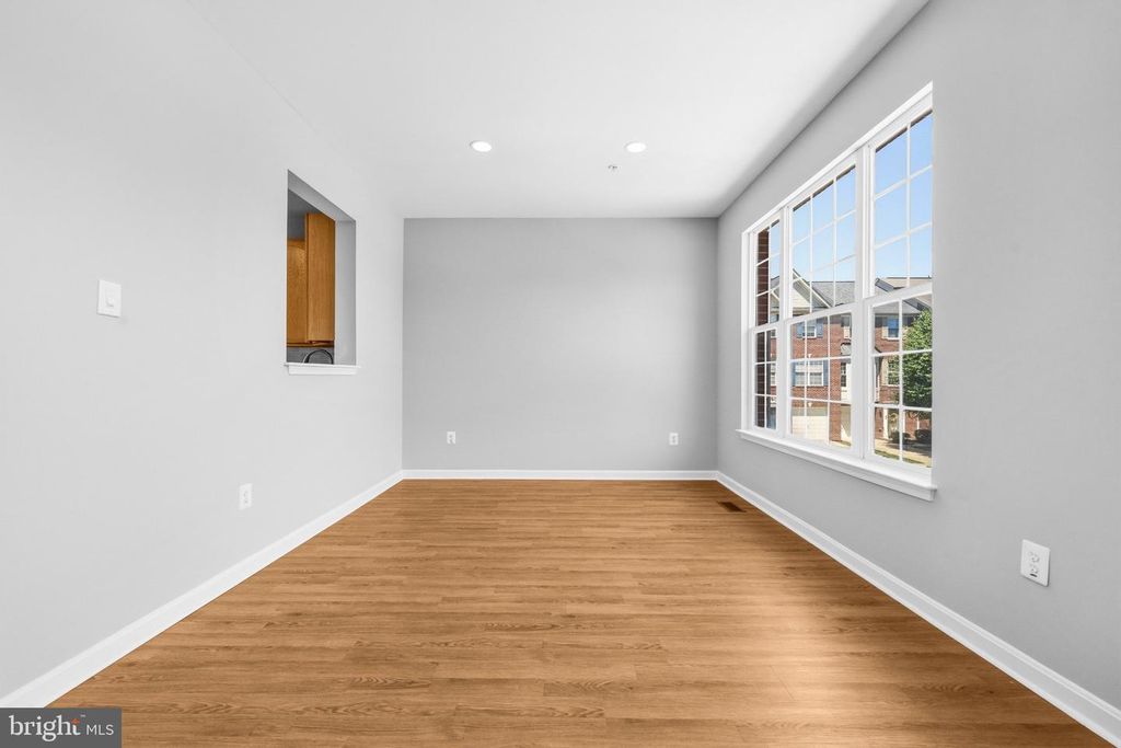 Image 22 of property listing at 10278 HOUSELY PL, White Plains, MD 20695