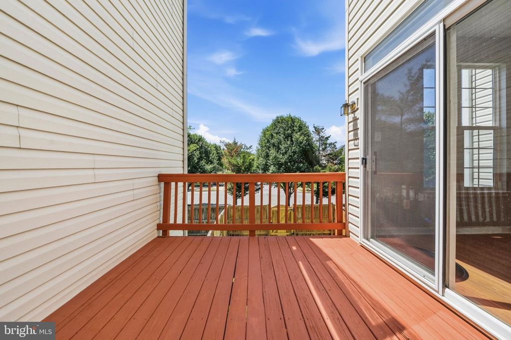 Image 28 of property listing at 10278 HOUSELY PL, White Plains, MD 20695