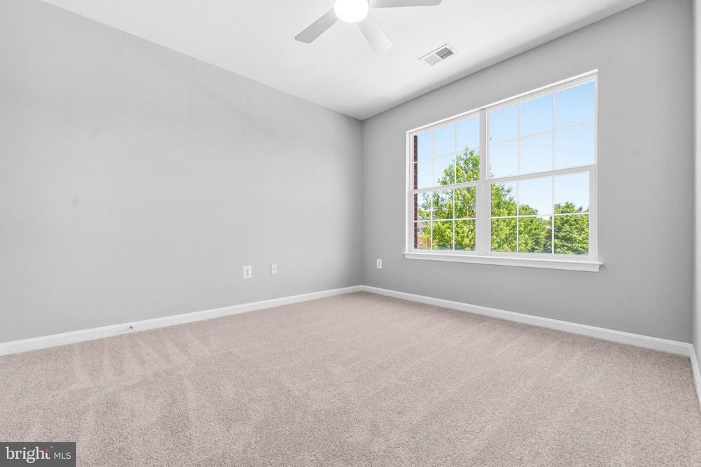 Image 37 of property listing at 10278 HOUSELY PL, White Plains, MD 20695