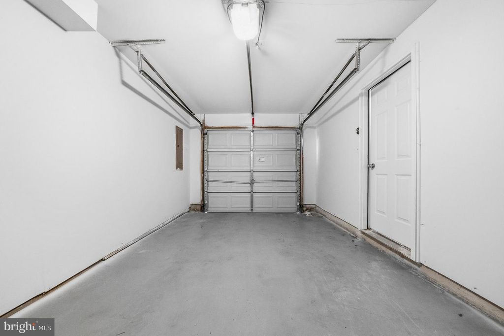 Image 48 of property listing at 10278 HOUSELY PL, White Plains, MD 20695
