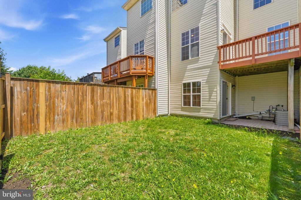 Image 51 of property listing at 10278 HOUSELY PL, White Plains, MD 20695