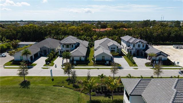 6708 Newport RD, Naples, FL 34109