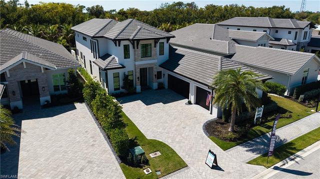 6708 Newport RD, Naples, FL 34109