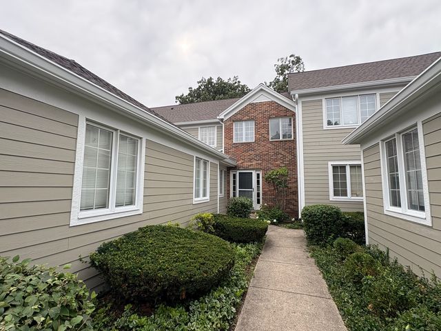 805 Suffield Square, Lincolnshire, IL 60069