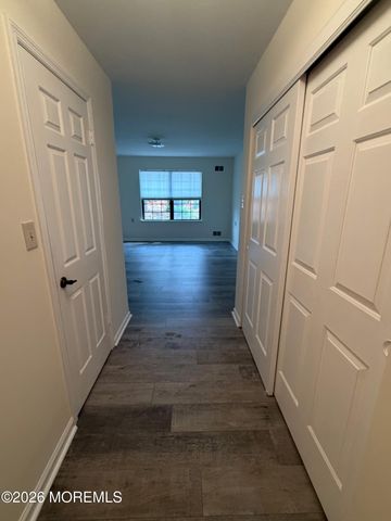 30 Oriel Way, Marlboro, NJ 07746