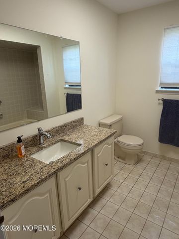 30 Oriel Way, Marlboro, NJ 07746