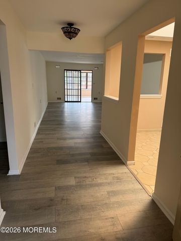 30 Oriel Way, Marlboro, NJ 07746