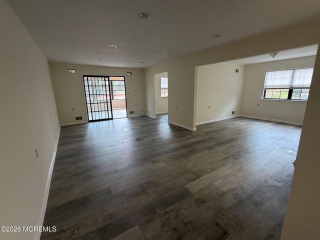 30 Oriel Way, Marlboro, NJ 07746