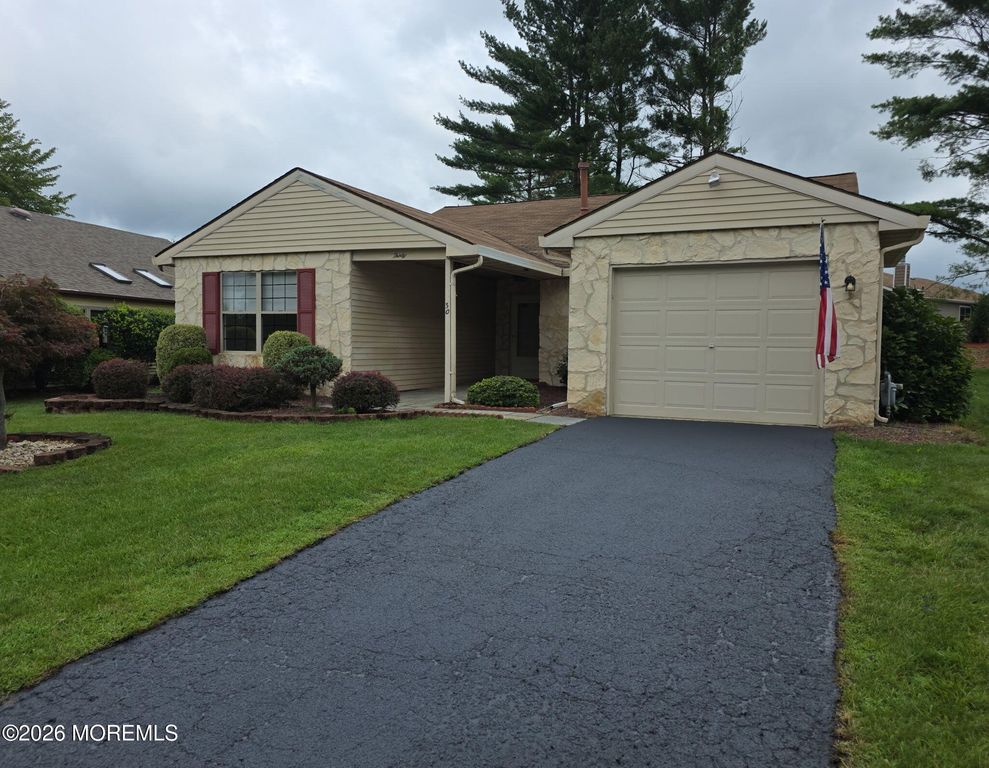 30 Oriel Way, Marlboro, NJ 07746