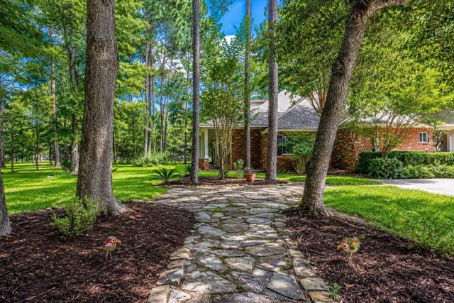 10034 Crestwater Circle, Magnolia, TX 77354