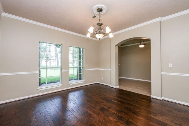10034 Crestwater Circle, Magnolia, TX 77354
