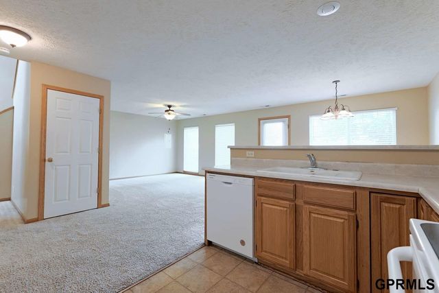 2048 Connor Place, Lincoln, NE 68505