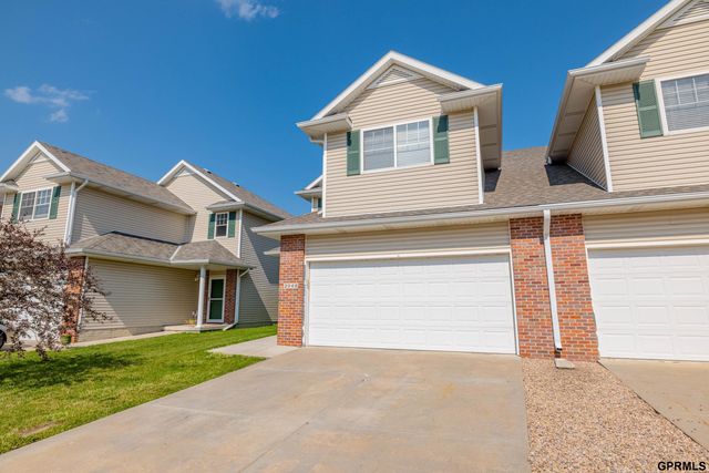 2048 Connor Place, Lincoln, NE 68505