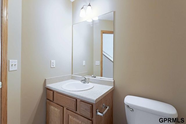 2048 Connor Place, Lincoln, NE 68505