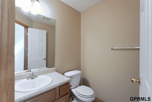 2048 Connor Place, Lincoln, NE 68505