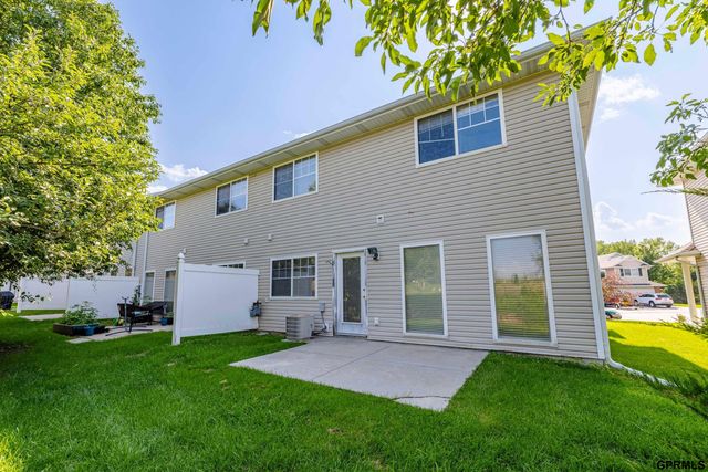 2048 Connor Place, Lincoln, NE 68505