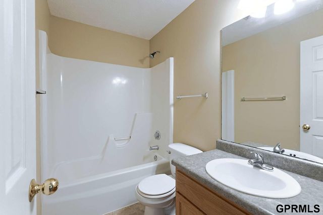 2048 Connor Place, Lincoln, NE 68505