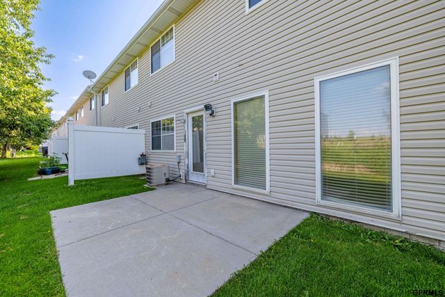 2048 Connor Place, Lincoln, NE 68505