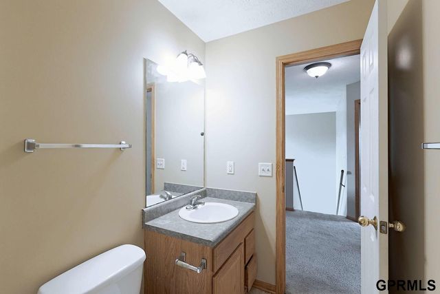 2048 Connor Place, Lincoln, NE 68505