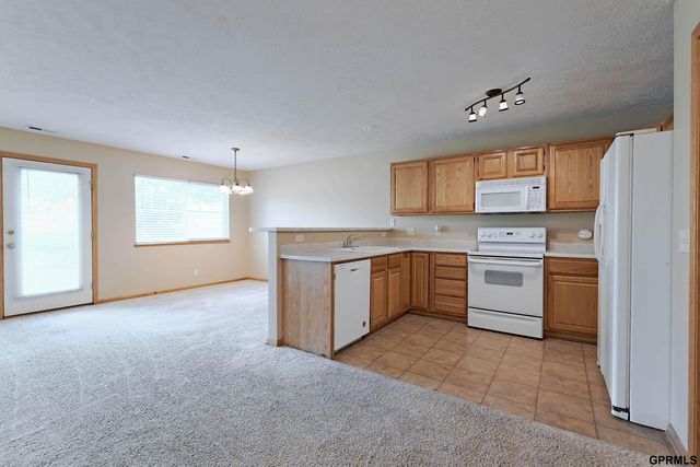 2048 Connor Place, Lincoln, NE 68505