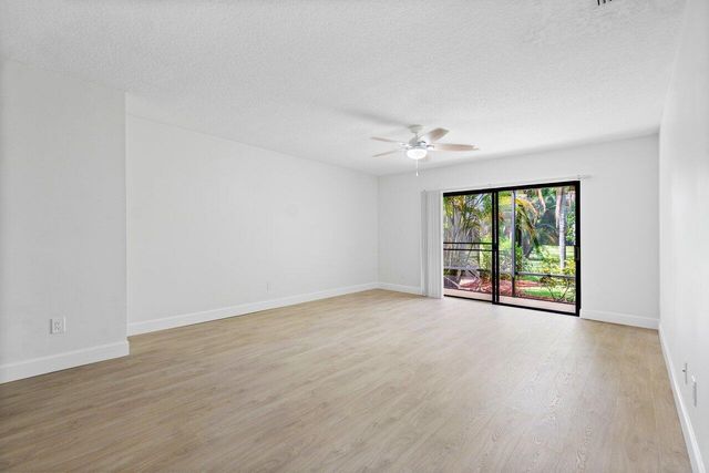 9405 Dundee Drive, Lake Worth, FL 33467