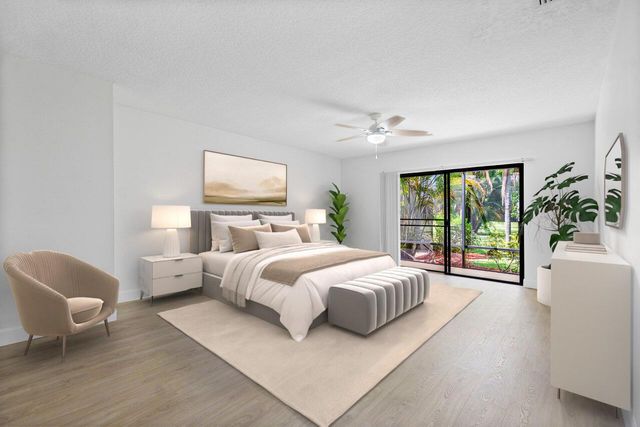 9405 Dundee Drive, Lake Worth, FL 33467