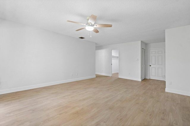 9405 Dundee Drive, Lake Worth, FL 33467