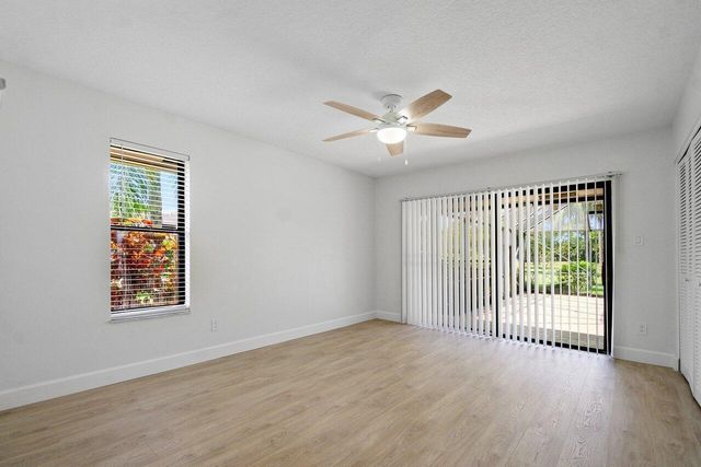 9405 Dundee Drive, Lake Worth, FL 33467