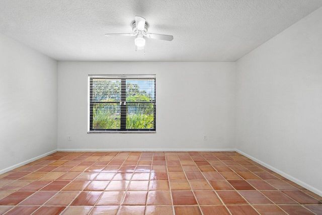 9405 Dundee Drive, Lake Worth, FL 33467
