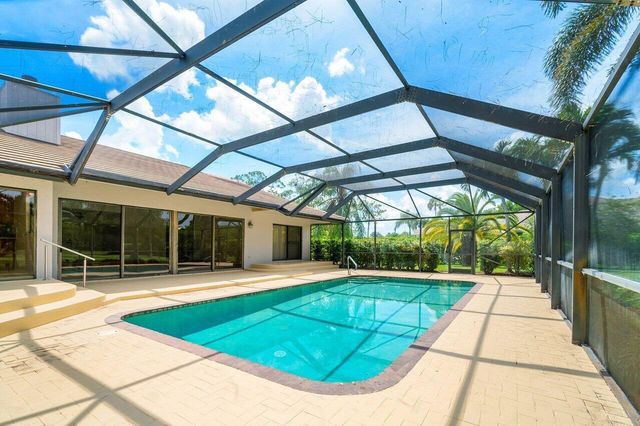 9405 Dundee Drive, Lake Worth, FL 33467