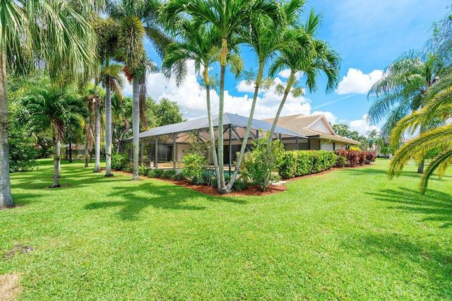 9405 Dundee Drive, Lake Worth, FL 33467
