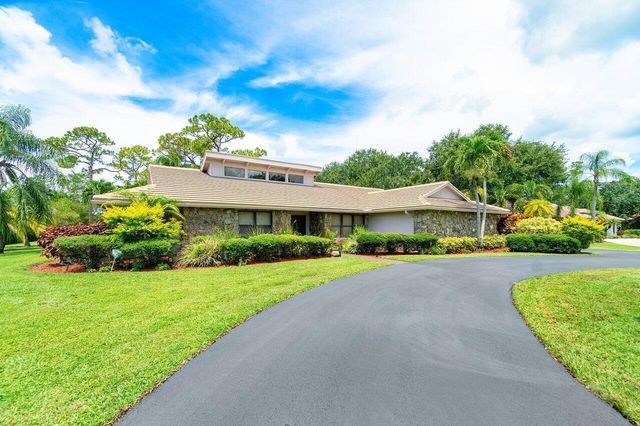 9405 Dundee Drive, Lake Worth, FL 33467