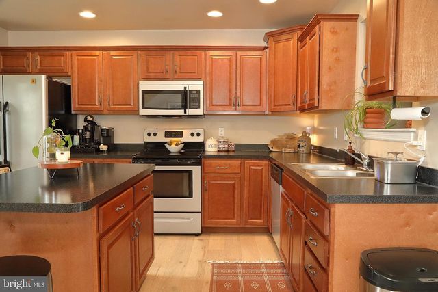 131 GENTLEMENS WAY, Lancaster, PA 17603