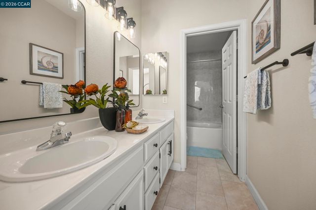 10838 Mcpeak Ln, Dublin, CA 94568