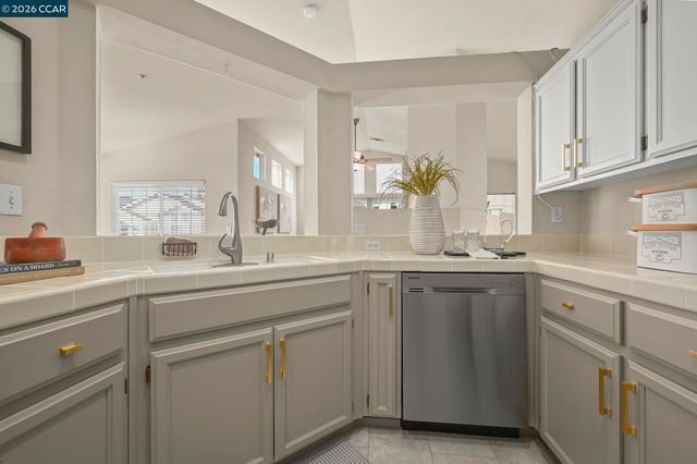 10838 Mcpeak Ln, Dublin, CA 94568