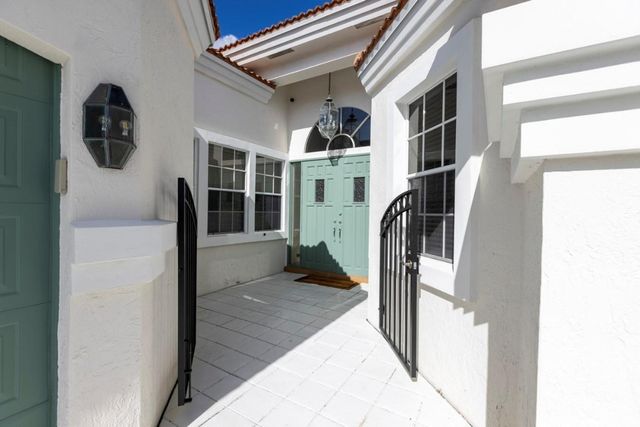 6391 NW 23rd Lane, Boca Raton, FL 33434