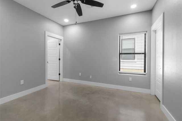 1313 S 5th Avenue 1313, Denison, TX 75021
