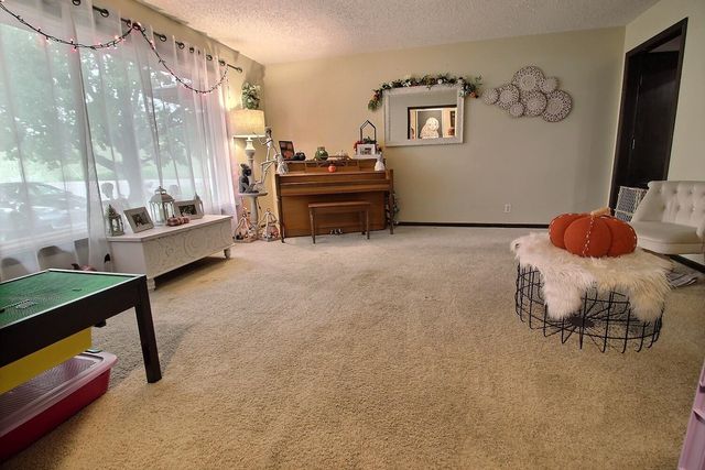 1752 N West Lynn, Wichita, KS 67212