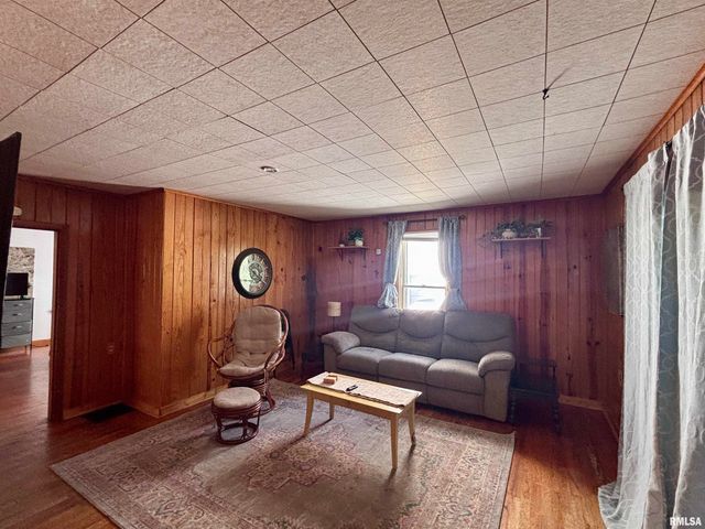 604 W MAPLE Avenue North, Springfield, IL 62702