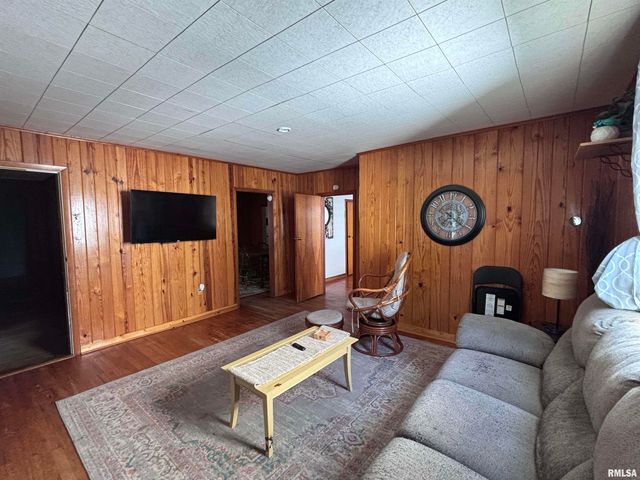 604 W MAPLE Avenue North, Springfield, IL 62702