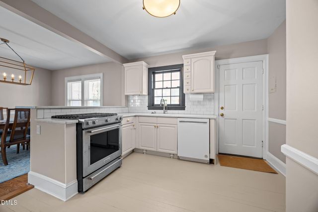 402 Westdale Place, Greensboro, NC 27403