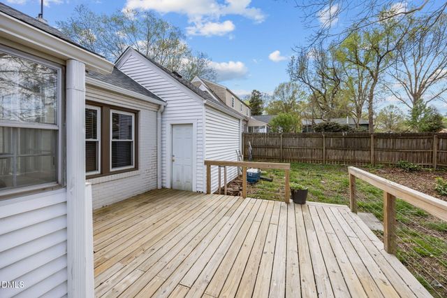 402 Westdale Place, Greensboro, NC 27403