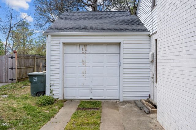 402 Westdale Place, Greensboro, NC 27403