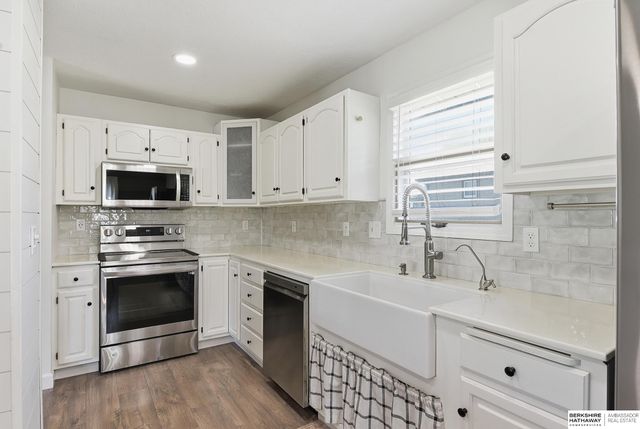 6405 Ponderosa Drive, Omaha, NE 68137