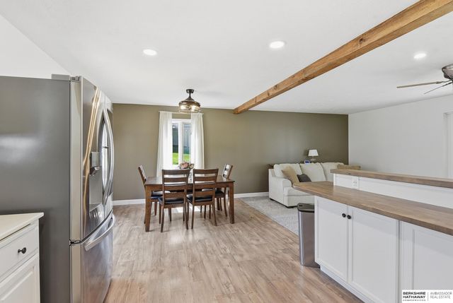 6405 Ponderosa Drive, Omaha, NE 68137