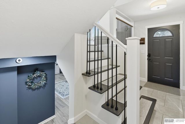 6405 Ponderosa Drive, Omaha, NE 68137