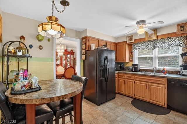 30 Oakridge Rd, West Orange Twp., NJ 07052
