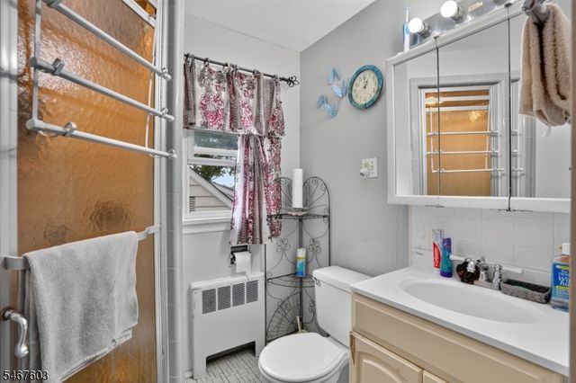 30 Oakridge Rd, West Orange Twp., NJ 07052