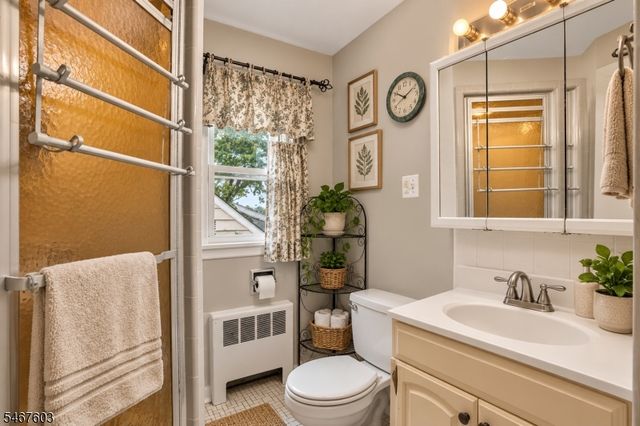 30 Oakridge Rd, West Orange Twp., NJ 07052