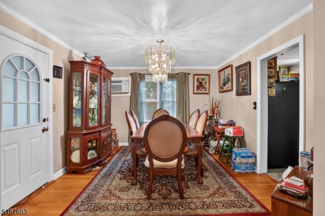 30 Oakridge Rd, West Orange Twp., NJ 07052